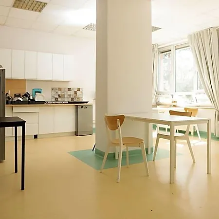 Alliance Hostal