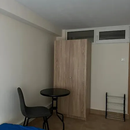 Alliance Hostel *
